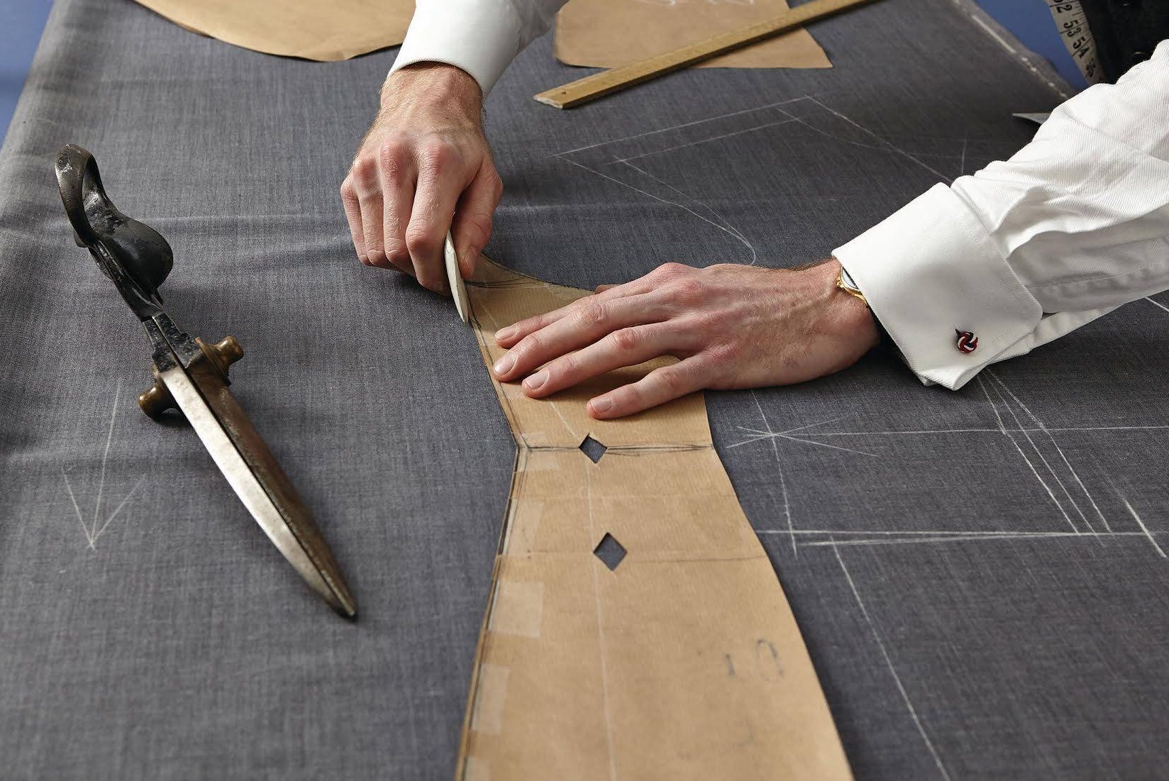 bespoke-cutting bespoke cutting e1692455460298